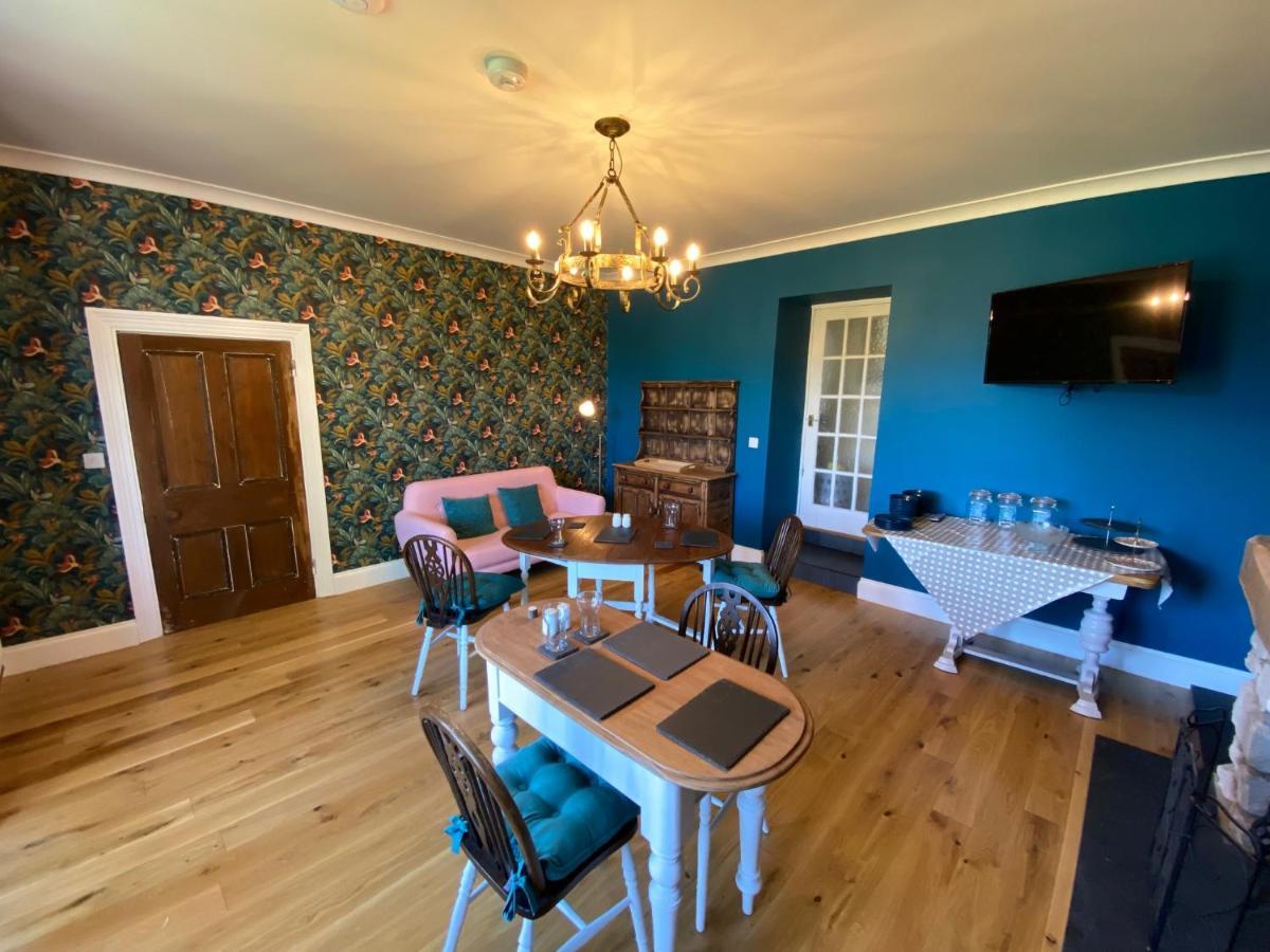 East Llanteg Guest House アムロス エクステリア 写真